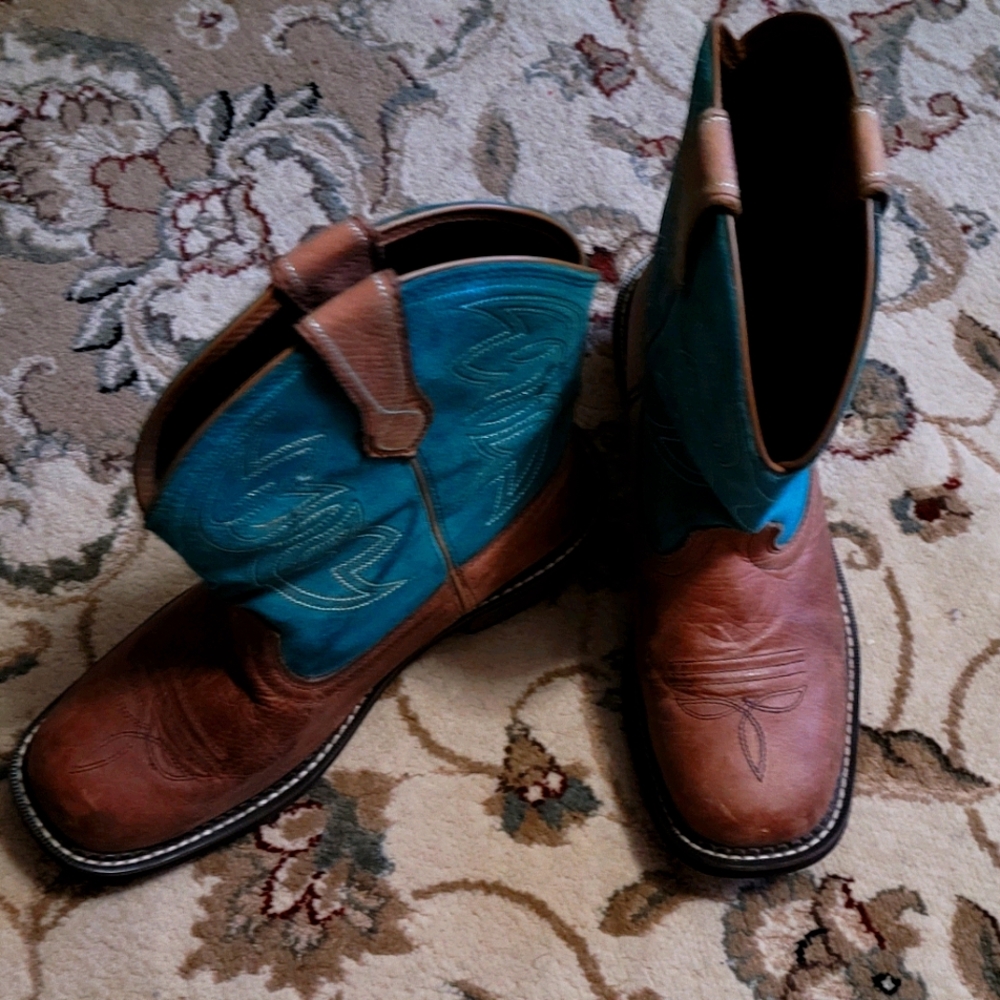 Womens Ariat Cowgirl Boots 11B